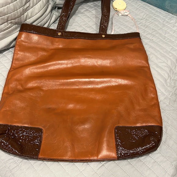 Tory Burch Bome T-Tote - Picture 7 of 14